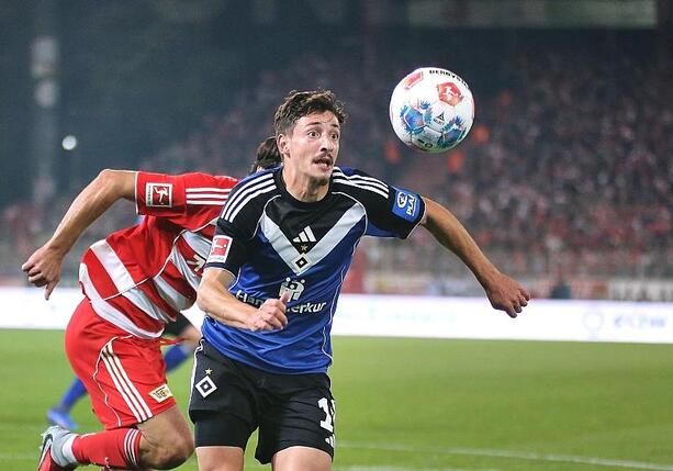 Bild vergrößern: 1. Bundesliga: Union holt nach Elfer-Fehlschuss Punkt gegen HSV