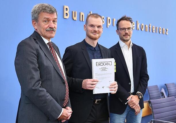 Bild vergrößern: Zahl der Cannabis-Konsumenten nach Teillegalisierung kaum verändert