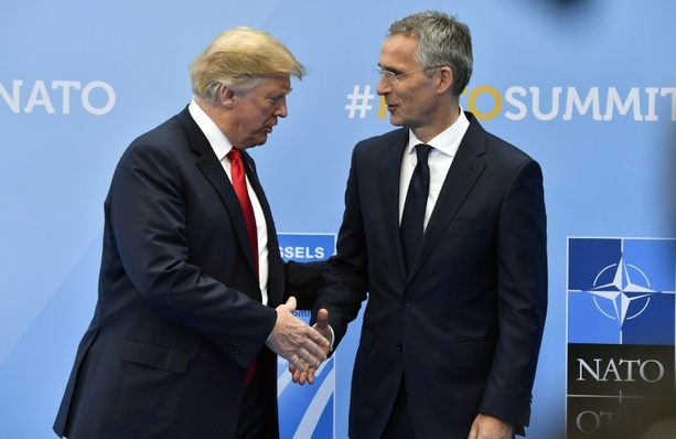 Bild vergrößern: Trump und sein schwarzer Filzstift: Stoltenberg enthüllt Hintergründe aus Nato-Zeit