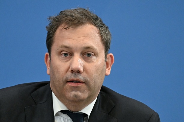 Bild vergrößern: Beirat für Infrastruktur-Sondervermögen nimmt Arbeit auf