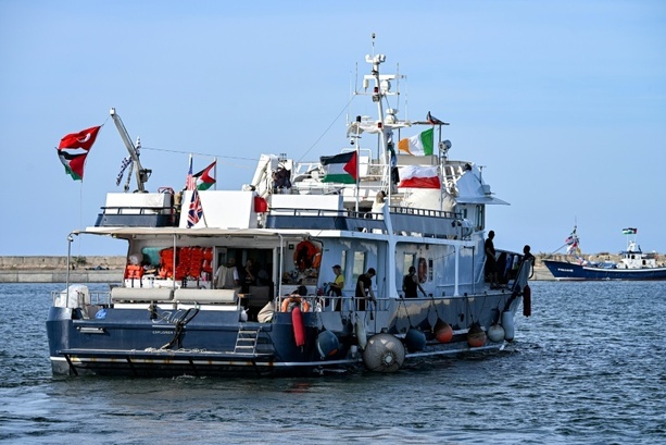 Bild vergrößern: Boot der Gaza-Hilfsflotte erleidet Havarie - Türkei kommt zur Hilfe