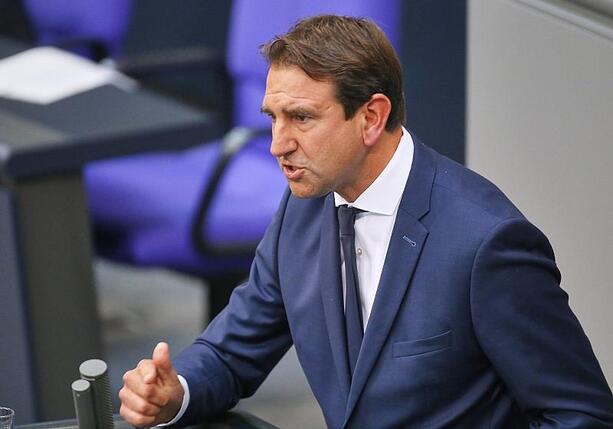 Bild vergrößern: Jung verteidigt Klimaneutralität 2045 gegen Parteikollegen
