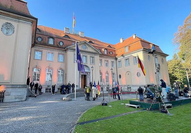 Bild vergrößern: Regierung trifft sich zu zweitägiger Kabinettsklausur