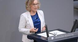 Grüne protestieren gegen mögliche Abschwächung von Klimazielen