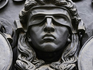 Mit Kabelbinder Mutter erwürgt: Lebenslange Haft für Mord in Thüringen