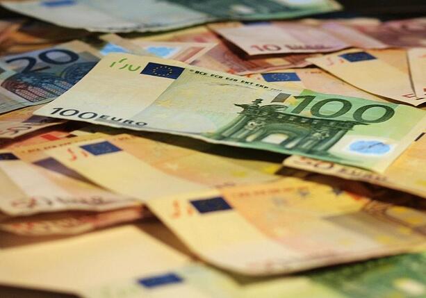 Bild vergrößern: Auswertung: Ostdeutsche haben Nachteile bei Kreditaufnahme Bild vergrößern: Auswertung: Ostdeutsche haben Nachteile bei Kreditaufnahme