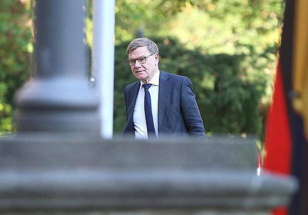 Bild vergrößern: Wadephul plädiert für sofortige Wehrpflicht