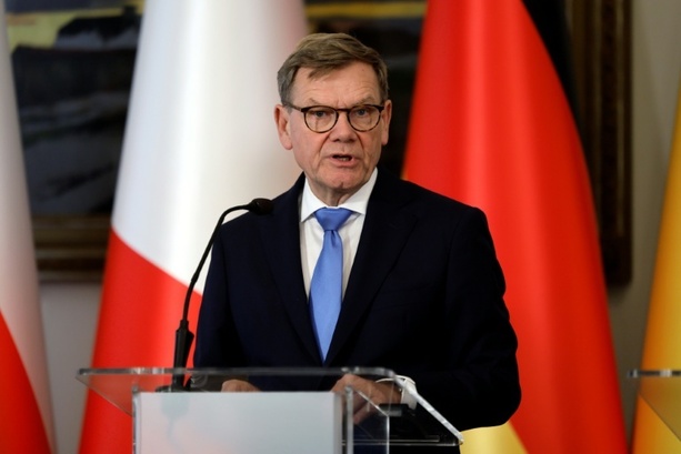 Bild vergrößern: Bundesaußenminister Wadephul für sofortige Wiedereinführung der Wehrpflicht