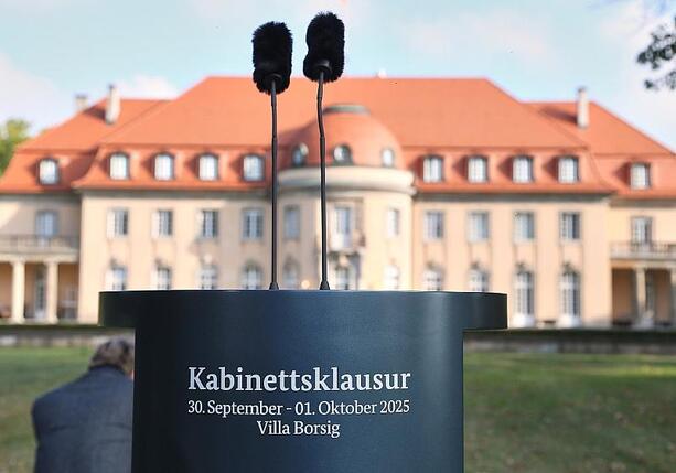 Bild vergrößern: Bundesregierung will massiv entbürokratisieren und digitalisieren