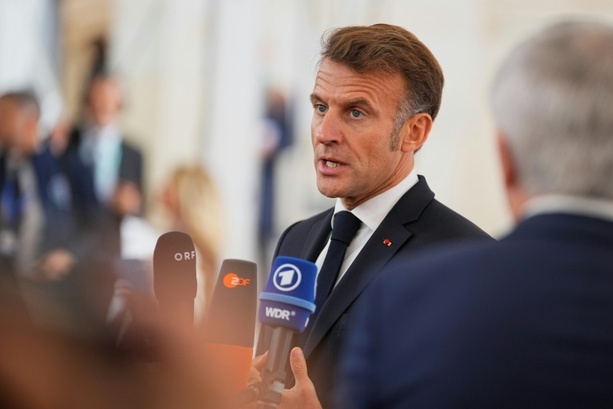 Bild vergrößern: Macron warnt vor russischer Geheimarmee in unseren Demokratien