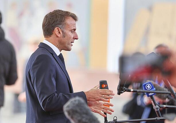 Bild vergrößern: Russische Vermögen: Macron will europäisches Darlehen für Kiew