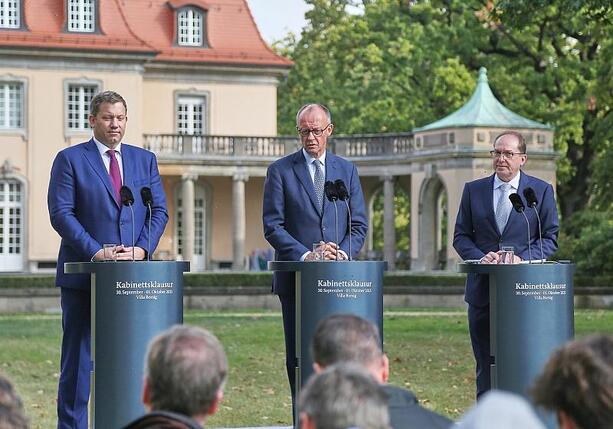 Bild vergrößern: Modernisierungsagenda der Bundesregierung stößt auf geteiltes Echo