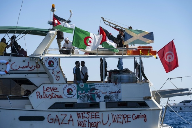 Bild vergrößern: Israelische Marine stoppt mehrere Boote von Gaza-Hilfsflotte