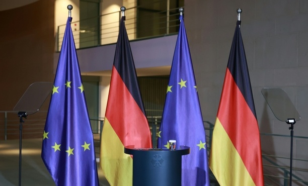 Bild vergrößern: EuGH-Gutachten: Unbefristetes Einreiseverbot für abgeschobene Gefährder rechtens