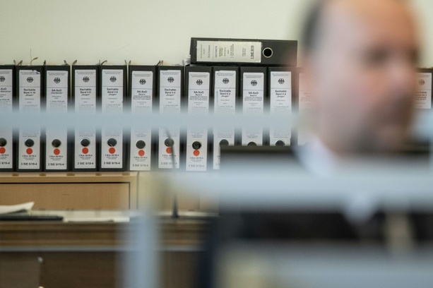 Bild vergrößern: Bürokratiekosten in Deutschland sinken - bleiben aber auf hohem Niveau