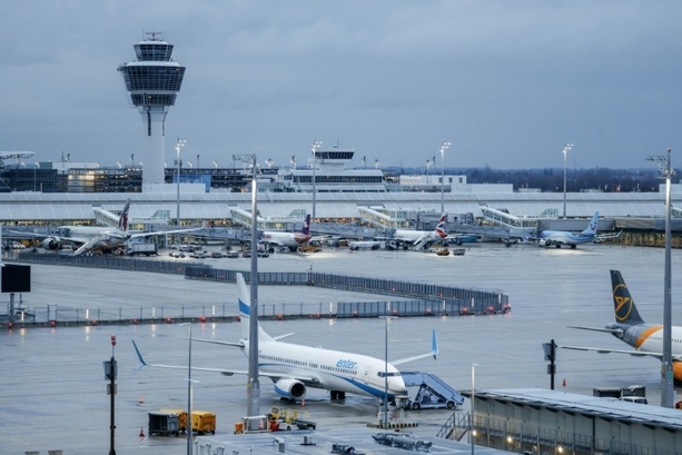 Bild vergrößern: Drohnensichtung am Flughafen München - 17 Flugstarts abgesagt