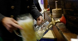 Polizei ermittelt nach Hitlergrüßen auf Oktoberfest