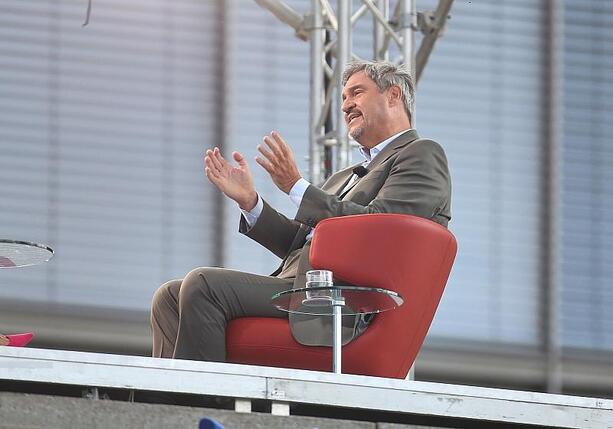 Bild vergrößern: Söder zu TV-Duell mit AfD-Kandidaten bereit Bild vergrößern: Söder zu TV-Duell mit AfD-Kandidaten bereit