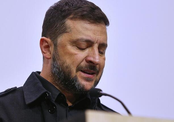 Bild vergrößern: Ukraine meldet erneut heftige Angriffe - Laut Selenskyj 5 Tote