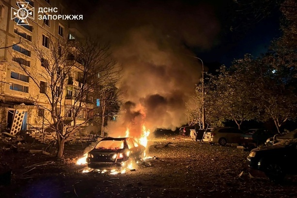 Bild vergrößern: Sechs Tote und dutzende Verletzte bei russischen Angriffen in der Ukraine