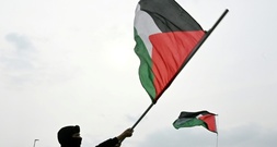 Aktivisten der Gaza-Flotte aus Israel abgeschoben - Proteste in europäischen Städten