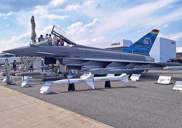 Bild vergrößern: Bundeswehr bekommt 20 neue Eurofighter für 3,75 Milliarden Euro