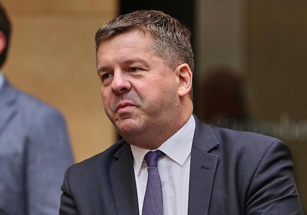 Bild vergrößern: Schulze: Ostdeutsche Unternehmen von Erbschaftssteuer befreien