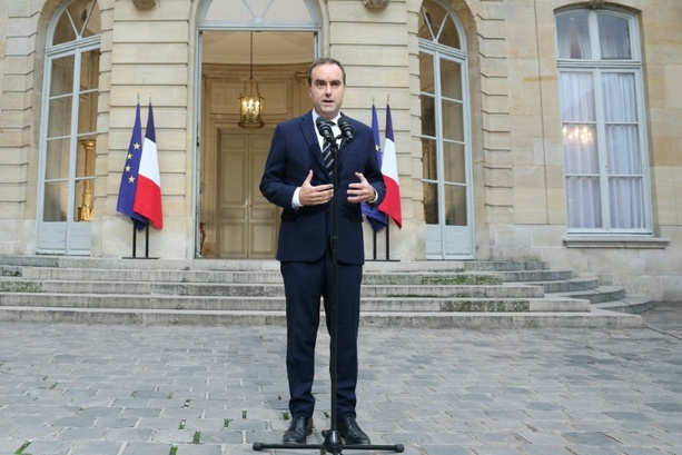 Bild vergrößern: Politische Krise in Frankreich: Premierminister überraschend zurückgetreten