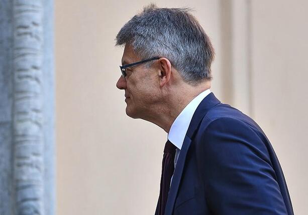 Bild vergrößern: Verkehrsminister verzichtet weiter auf öffentliche Termine