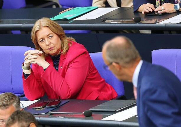 Bild vergrößern: Kabinett beschließt am Mittwoch höhere Beiträge für Gutverdiener