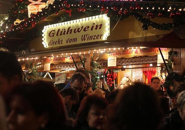 Bild vergrößern: Verband: Glühwein auf Weihnachtsmärkten wird etwas teurer