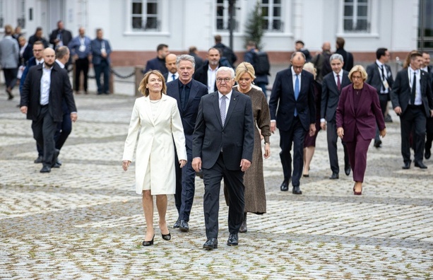 Bild vergrößern: Steinmeier berät mit europäischen Präsidenten in Tallin über KI und Sicherheit