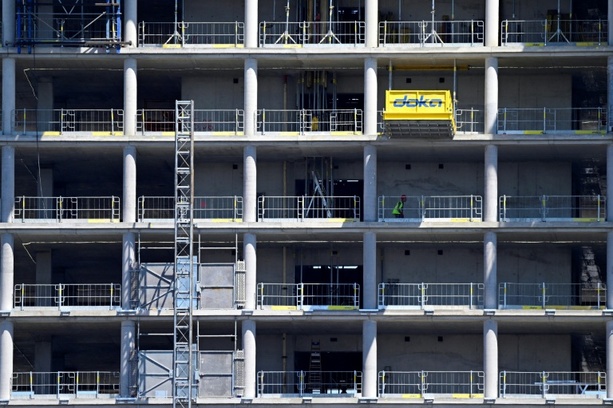 Bild vergrößern: Bau-Turbo soll Wohnungsbau beschleunigen - Bundestag verabschiedet Gesetzesentwurf Bild vergrößern: Bau-Turbo soll Wohnungsbau beschleunigen - Bundestag verabschiedet Gesetzesentwurf