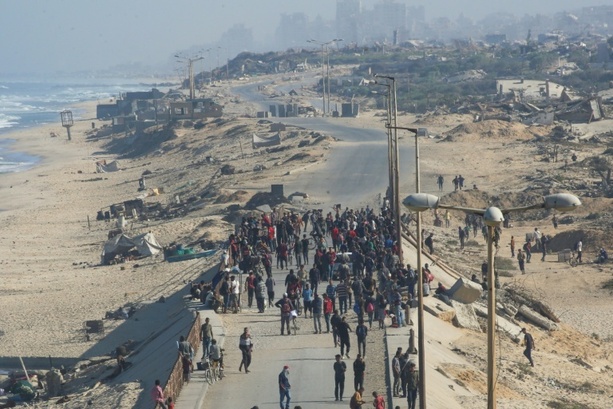 Bild vergrößern: Waffenruhe im Gazastreifen in Kraft getreten - Frist für Geiselfreilassung läuft Bild vergrößern: Waffenruhe im Gazastreifen in Kraft getreten - Frist für Geiselfreilassung läuft