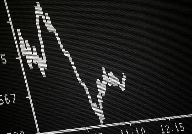 Bild vergrößern: Dax lässt kräftig nach - Trump droht China mit Zollerhöhungen Bild vergrößern: Dax lässt kräftig nach - Trump droht China mit Zollerhöhungen