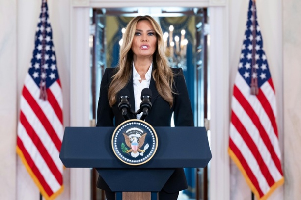 Bild vergrößern: First Lady Melania Trump hat Gesprächskanal zu Putin über verschleppte Kinder Bild vergrößern: First Lady Melania Trump hat Gesprächskanal zu Putin über verschleppte Kinder