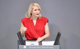 Krankenkassen: Linke will deutlich höhere Beitragsbemessungsgrenze