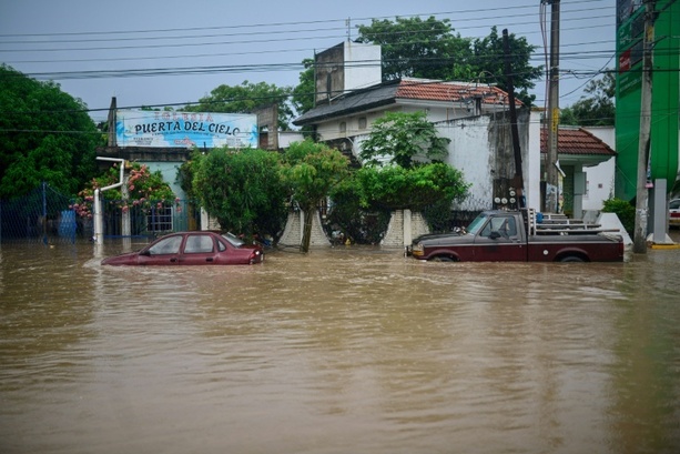 Bild vergrößern: Mehr als 40 Tote durch Regen und Überschwemmungen in Mexiko
