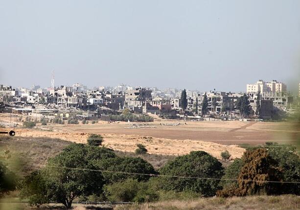 Bild vergrößern: Israel erwartet Geiselfreilassung am Montagmorgen