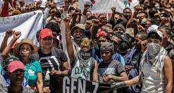 Krise in Madagaskar: Spekulationen über Flucht des Präsidenten ins Ausland