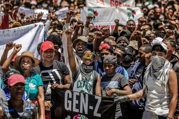 Bild vergrößern: Krise in Madagaskar: Spekulationen über Flucht des Präsidenten ins Ausland Bild vergrößern: Krise in Madagaskar: Spekulationen über Flucht des Präsidenten ins Ausland
