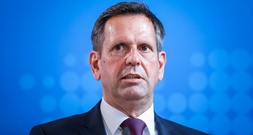 Niedersachsens Ministerpräsident Lies fordert Einigung über Verbrenner-Aus