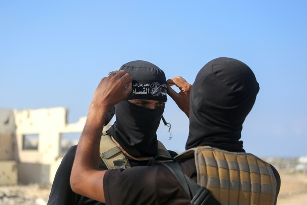 Bild vergrößern: Nach Geiselrückkehr und Waffenruhe: Hamas bemüht sich um Kontrolle im Gazastreifen Bild vergrößern: Nach Geiselrückkehr und Waffenruhe: Hamas bemüht sich um Kontrolle im Gazastreifen