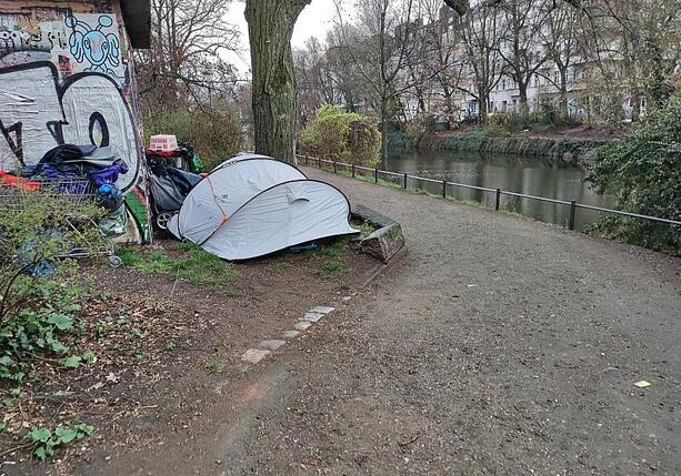 Bild vergrößern: Innenministerium: Zahl der Straftaten gegen Obdachlose angestiegen Bild vergrößern: Innenministerium: Zahl der Straftaten gegen Obdachlose angestiegen