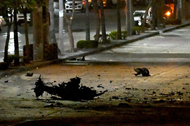 Bild vergrößern: Ein Toter und mehrere Verletzte bei Explosion von mutmaßlicher Autobombe in Ecuador Bild vergrößern: Ein Toter und mehrere Verletzte bei Explosion von mutmaßlicher Autobombe in Ecuador