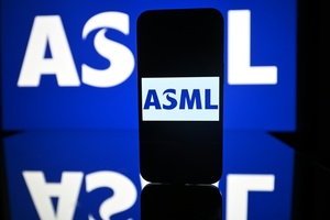 Chip-Konzern ASML mit stabilem Gewinn - Warnung vor Einbruch des China-Geschäfts