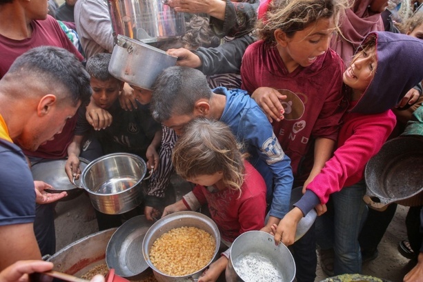 Bild vergrößern: Welternährungsprogramm: 13,7 Millionen Menschen droht wegen Mittelkürzungen extremer Hunger Bild vergrößern: Welternährungsprogramm: 13,7 Millionen Menschen droht wegen Mittelkürzungen extremer Hunger