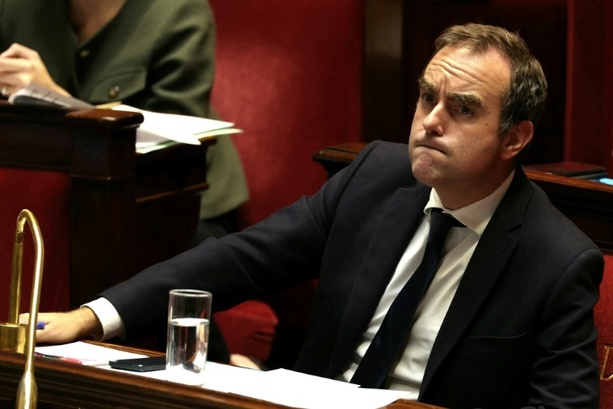 Bild vergrößern: Aussetzen von Rentenreform löst Debatte in Frankreich aus Bild vergrößern: Aussetzen von Rentenreform löst Debatte in Frankreich aus