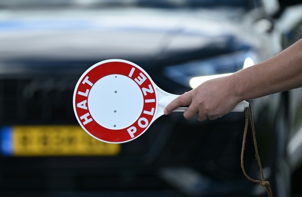Bild vergrößern: Fingierte Kontrolle auf Autobahn: Urteil gegen Polizisten aus Berlin rechtskräftig Bild vergrößern: Fingierte Kontrolle auf Autobahn: Urteil gegen Polizisten aus Berlin rechtskräftig