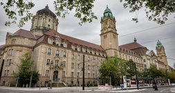 Exfreundin in Berlin mit Kantholz erschlagen: Lange Haftstrafe für 60-Jährigen